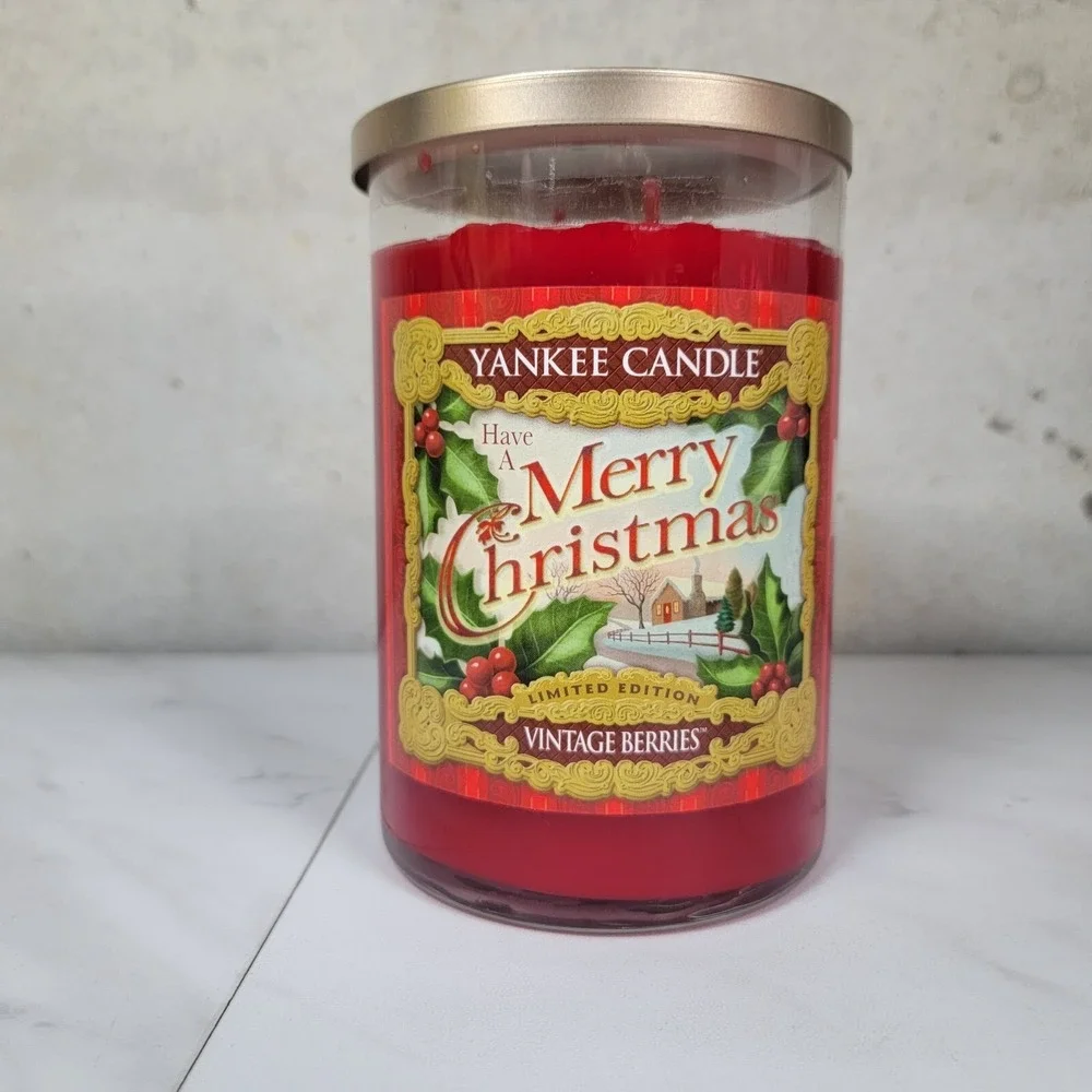 Yankee Candle Have a‎ Merry Christmas 20 oz jar berries never burned NEW Limited